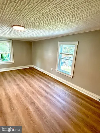 $1,450 | 400 East Liberty Street, Unit B, Charles Town, WV 25414