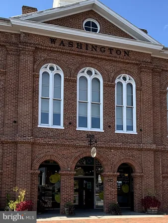 $1,450 | 400 East Liberty Street, Unit B, Charles Town, WV 25414