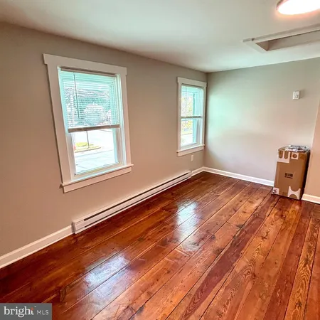 $1,450 | 400 East Liberty Street, Unit B, Charles Town, WV 25414