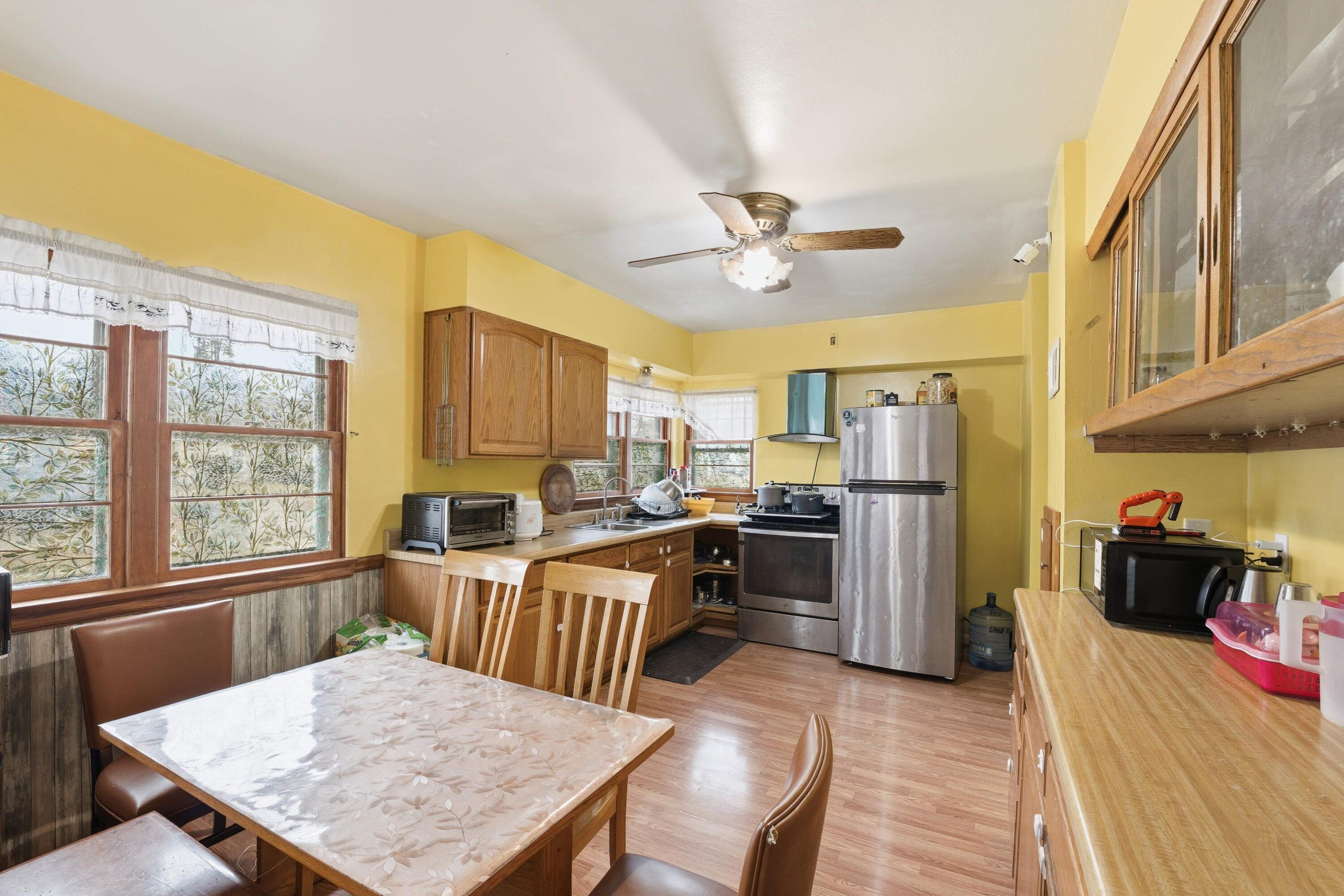5282 North 53rd Street Milwaukee, WI 53218 - Photo 9 of 29 Kitchen/Dining Room