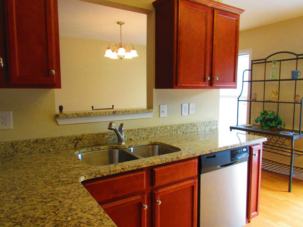 185 Azalea Ridge Johnson City, TN 37601 - Photo 11 of 30 Opens to dining room