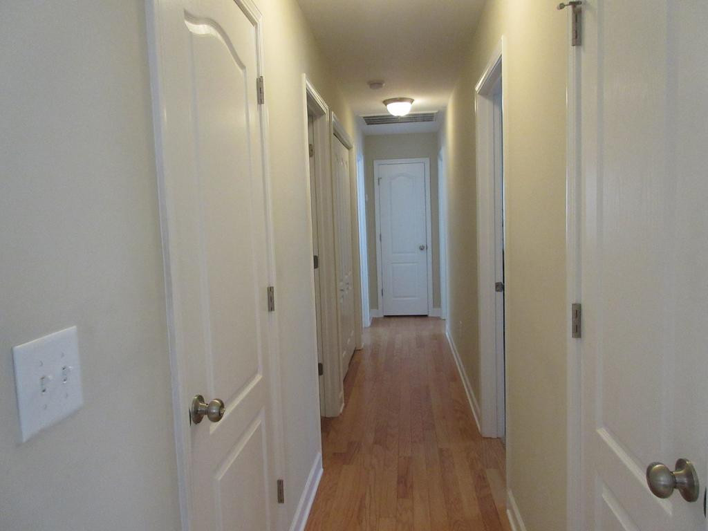 185 Azalea Ridge Johnson City, TN 37601 - Photo 13 of 30 Hallway to bedrooms