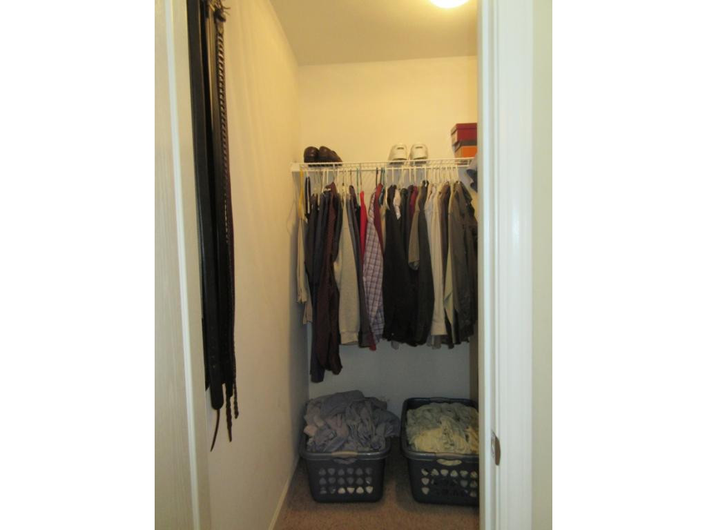 185 Azalea Ridge Johnson City, TN 37601 - Photo 15 of 30 Walkin closet