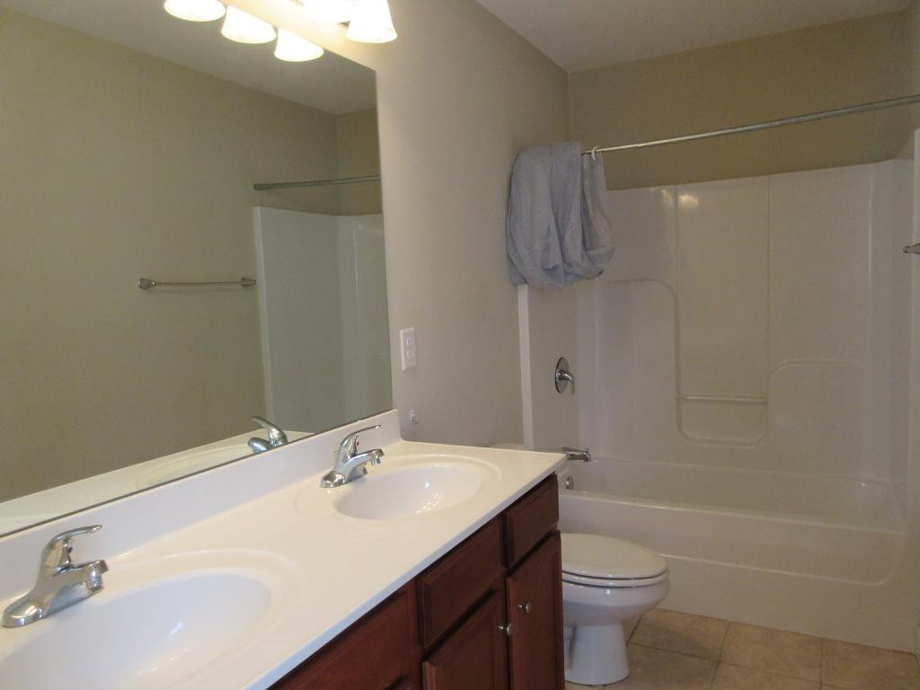 185 Azalea Ridge Johnson City, TN 37601 - Photo 16 of 30 Master bath