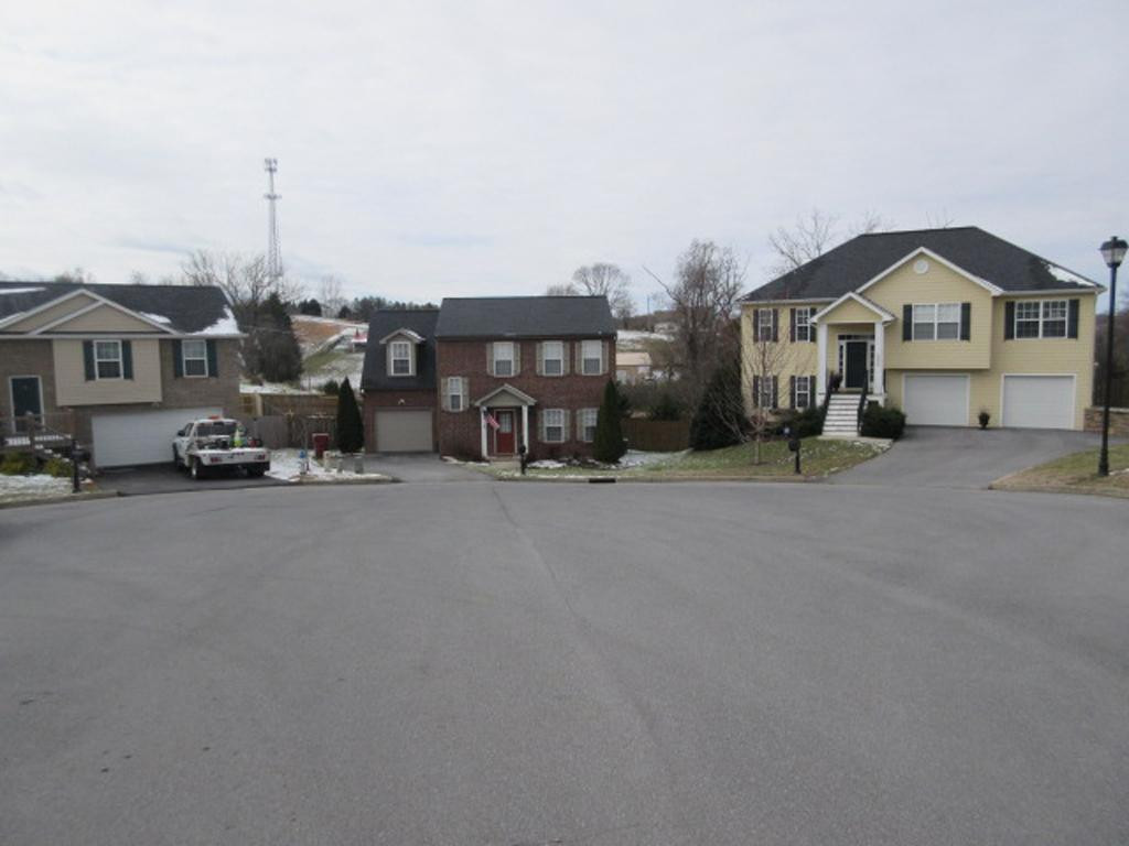 185 Azalea Ridge Johnson City, TN 37601 - Photo 26 of 30 Quiet culdesac street