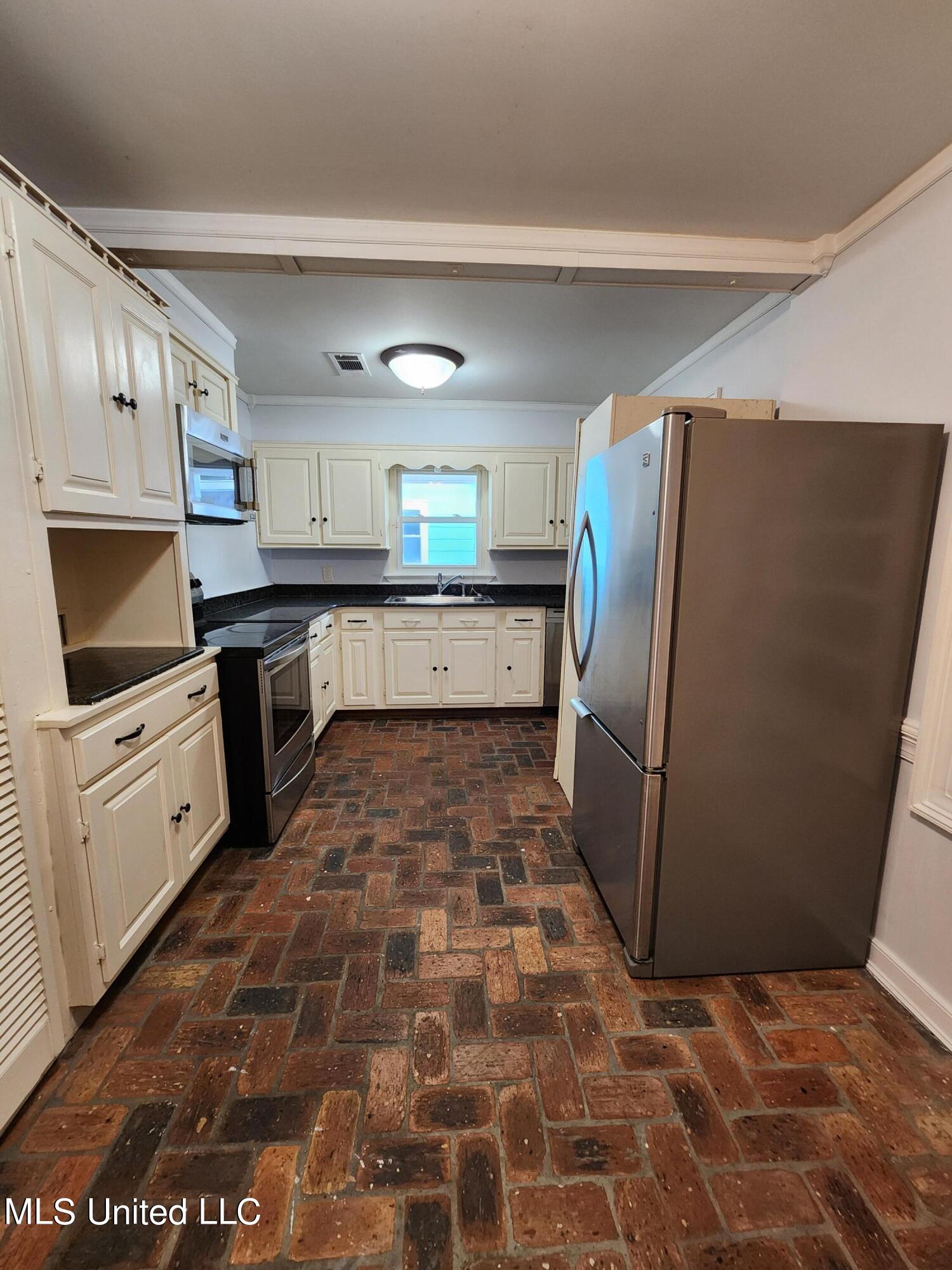 1739 Ridgeway Drive Biloxi, MS 39531 - Photo 12 of 29 12