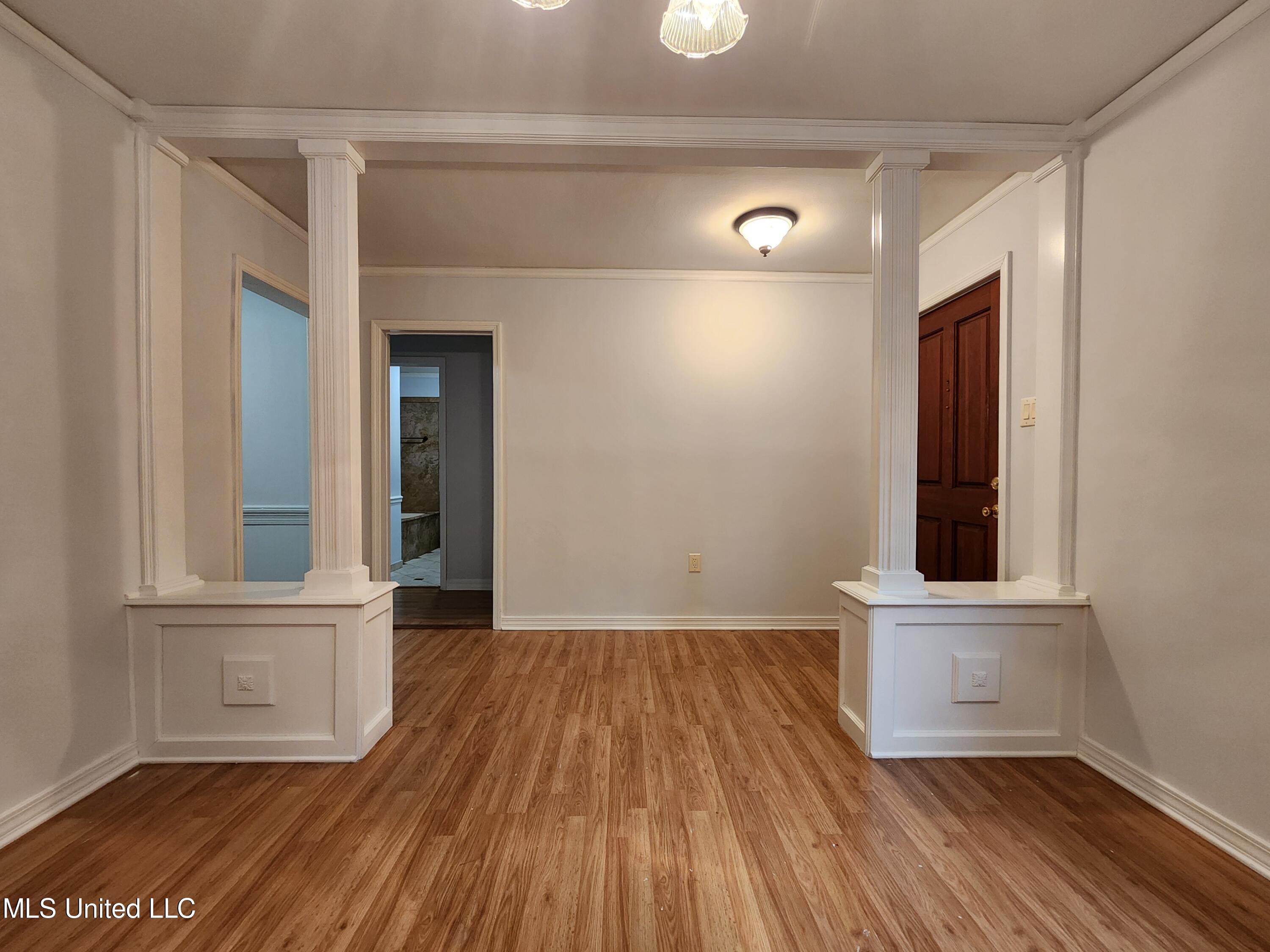 1739 Ridgeway Drive Biloxi, MS 39531 - Photo 2 of 29 2