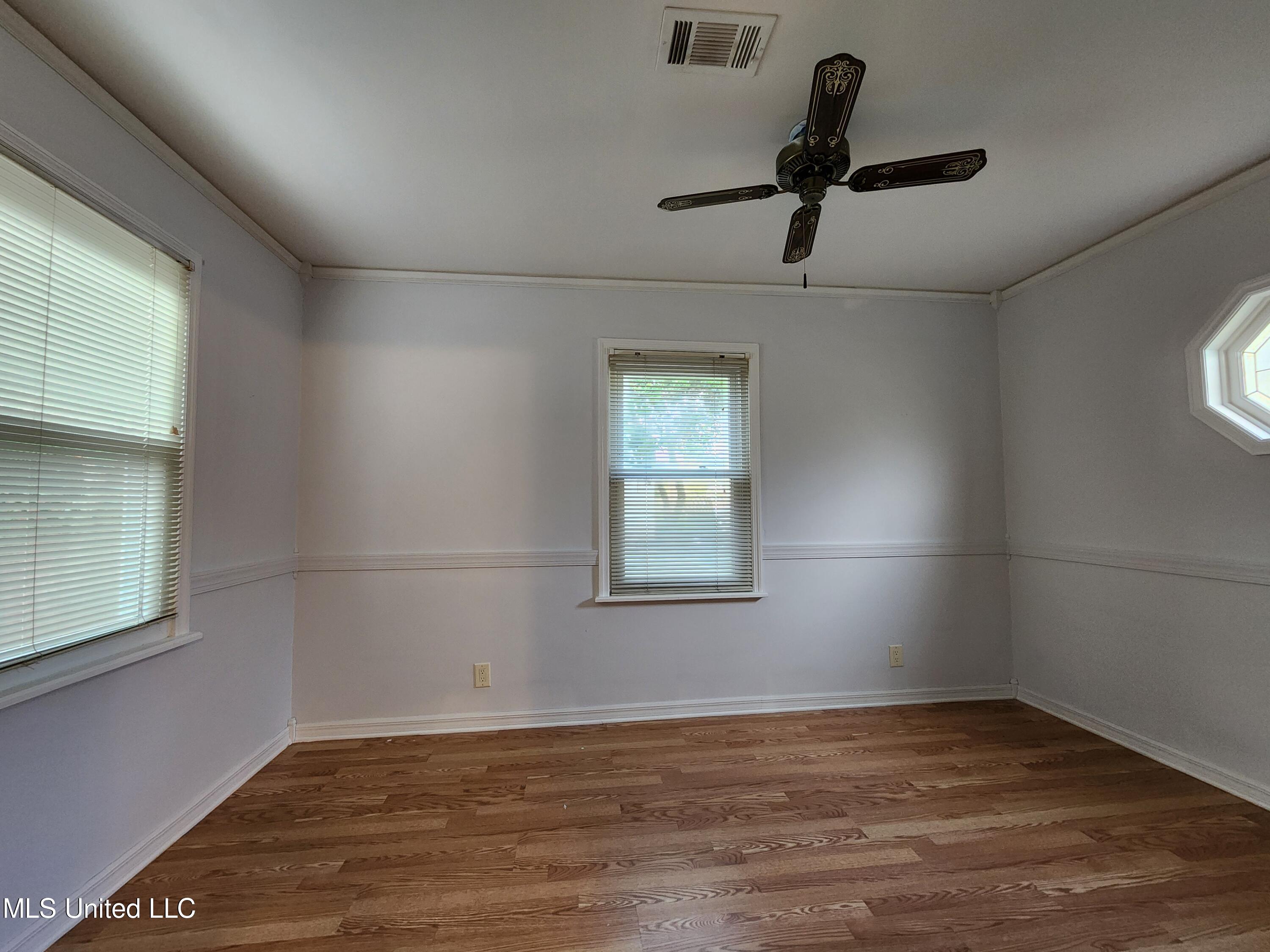 1739 Ridgeway Drive Biloxi, MS 39531 - Photo 6 of 29 6