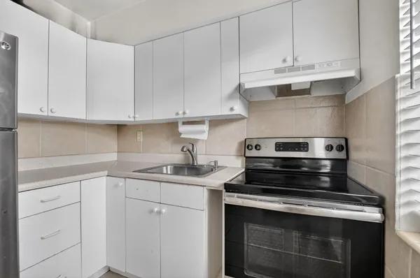 $2,200 | 1932 Northeast 7th Street, Unit 2, Deerfield Beach, FL 33441