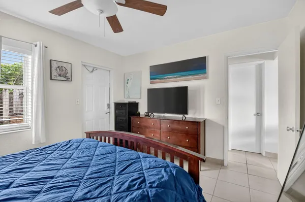 $2,200 | 1932 Northeast 7th Street, Unit 2, Deerfield Beach, FL 33441