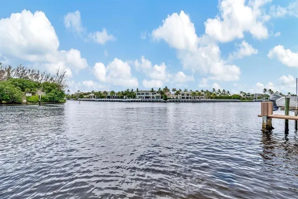 $2,200 | 1932 Northeast 7th Street, Unit 2, Deerfield Beach, FL 33441