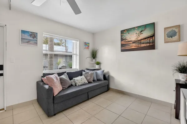 $2,200 | 1932 Northeast 7th Street, Unit 2, Deerfield Beach, FL 33441
