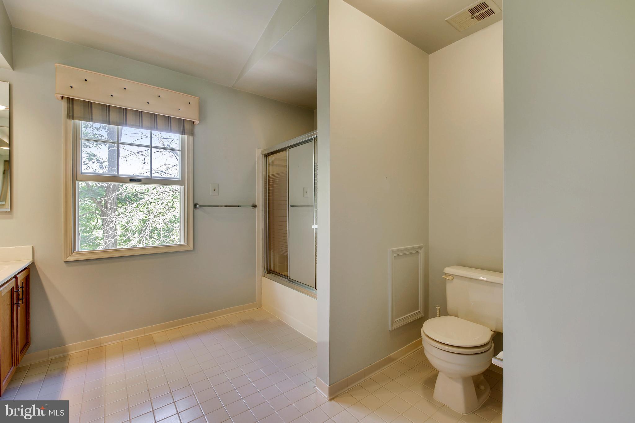 14532 Pebblestone Drive Silver Spring, MD 20905 - Photo 20 of 30 Bath (Master)