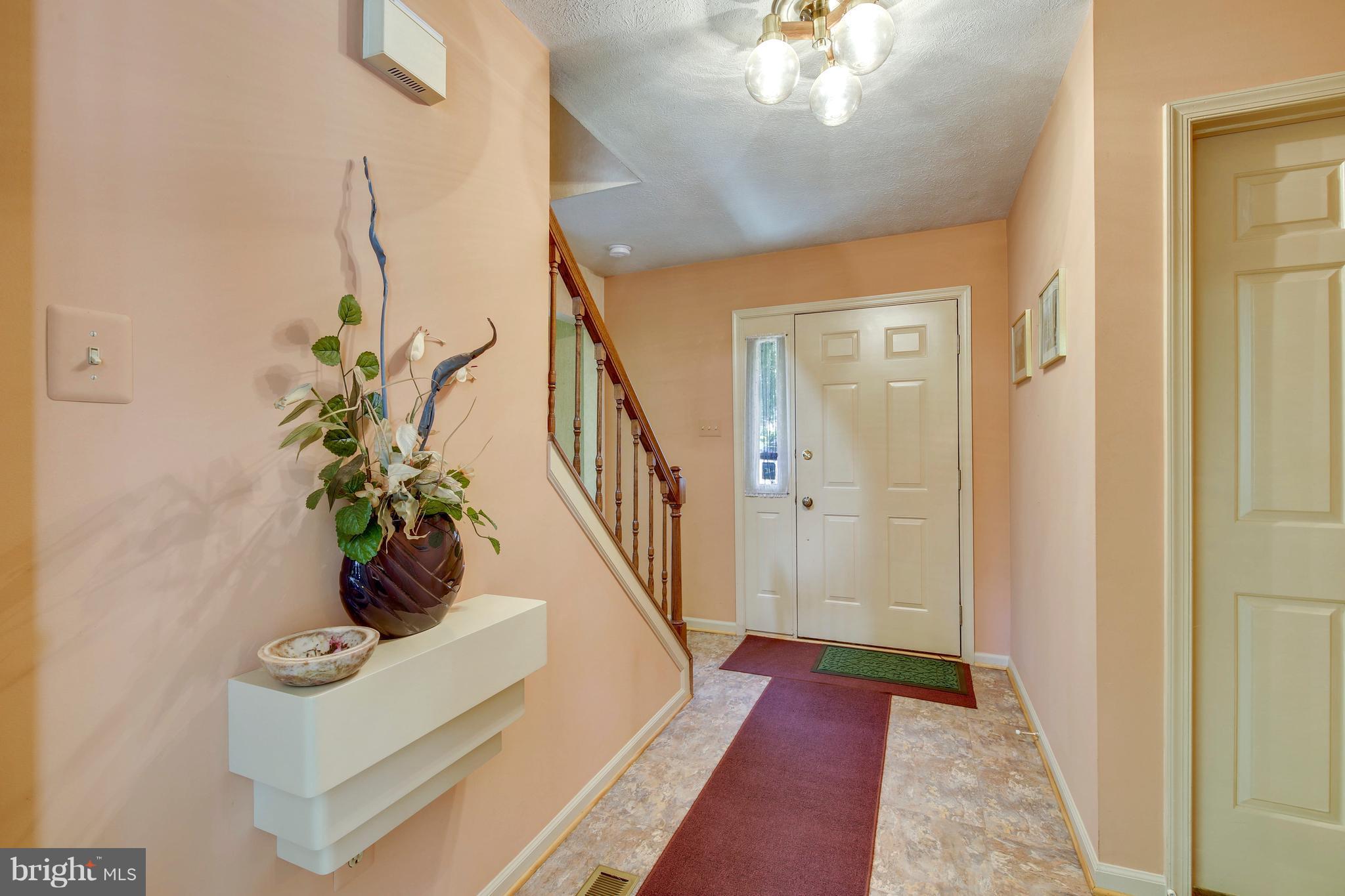 14532 Pebblestone Drive Silver Spring, MD 20905 - Photo 4 of 30 Entry Hall