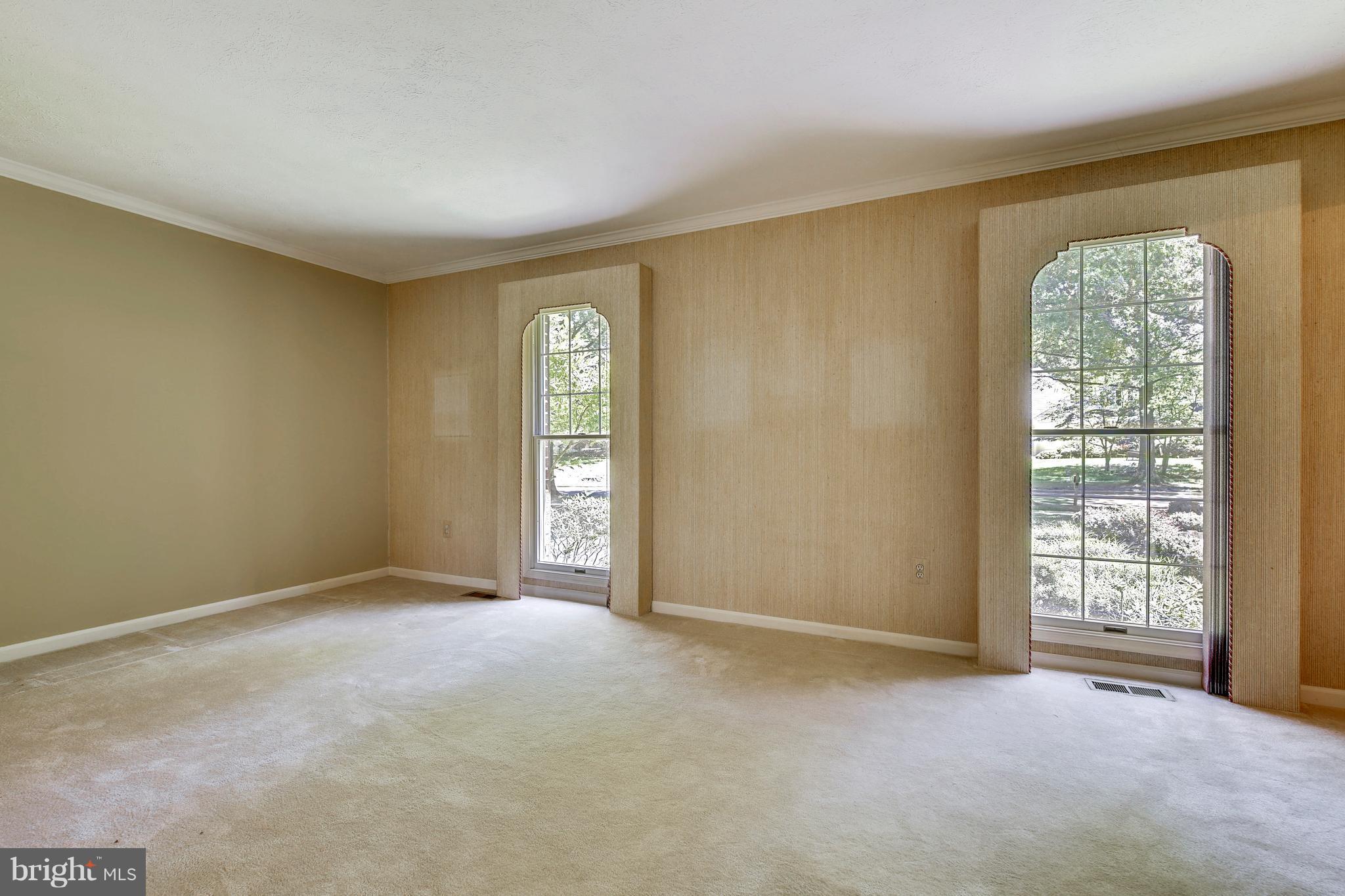 14532 Pebblestone Drive Silver Spring, MD 20905 - Photo 5 of 30 Living Room