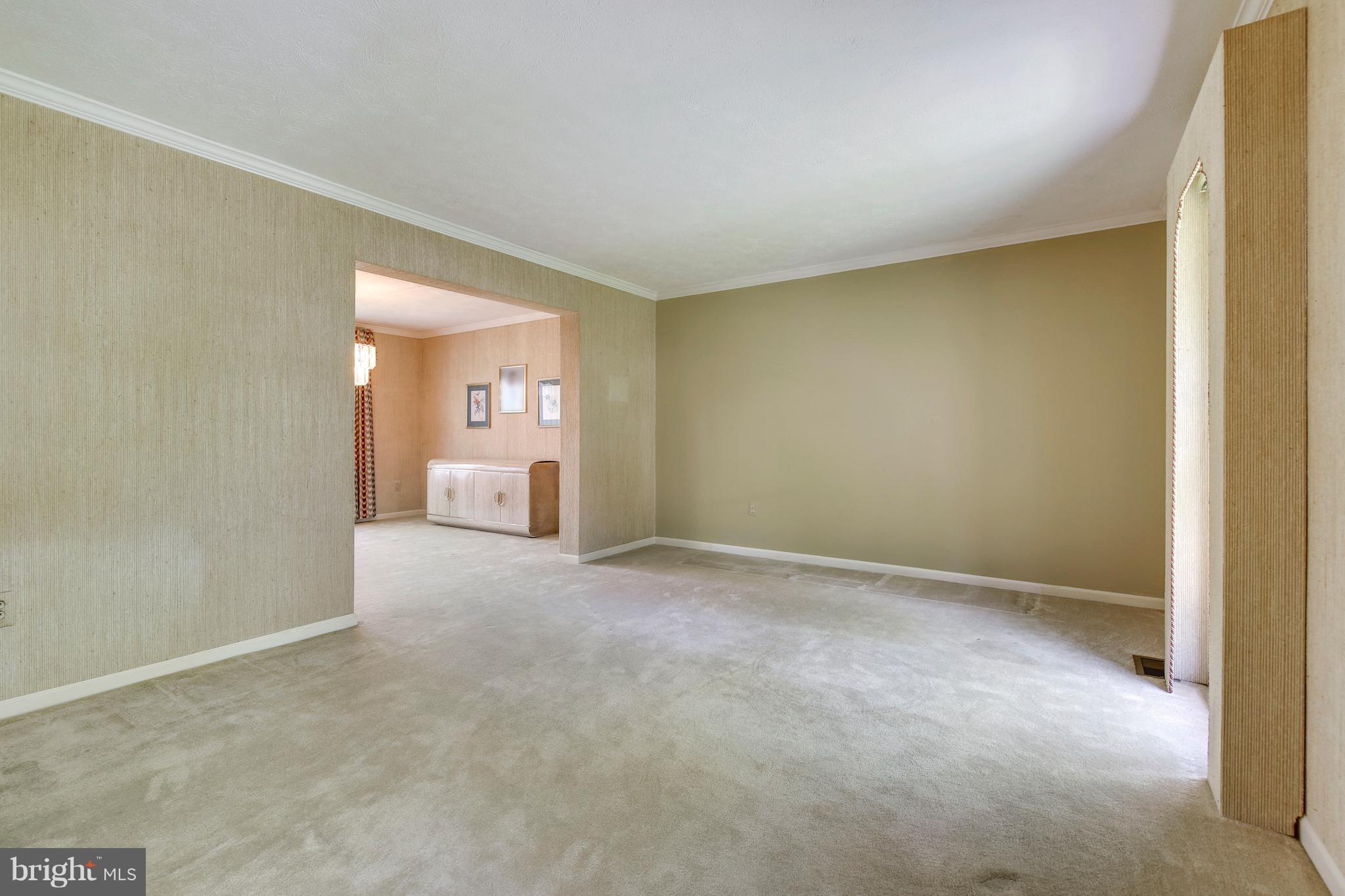 14532 Pebblestone Drive Silver Spring, MD 20905 - Photo 6 of 30 Living Room