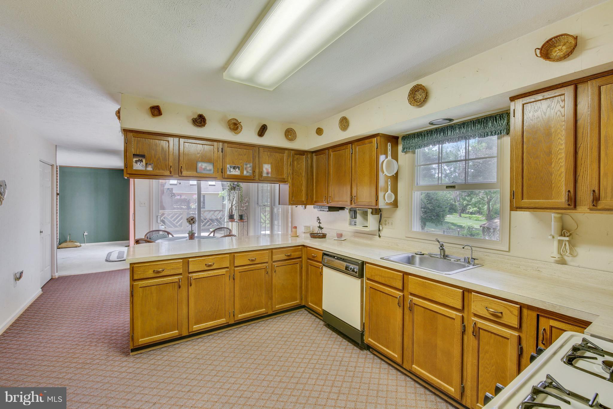14532 Pebblestone Drive Silver Spring, MD 20905 - Photo 9 of 30 Kitchen