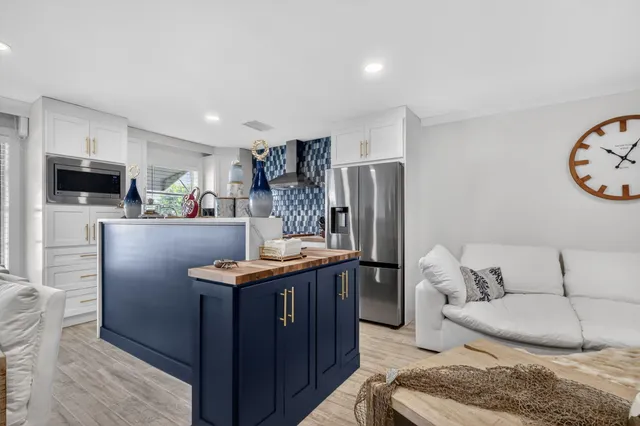 $2,500 | 212 West High Point Terrace, Unit C, Delray Beach, FL 33445