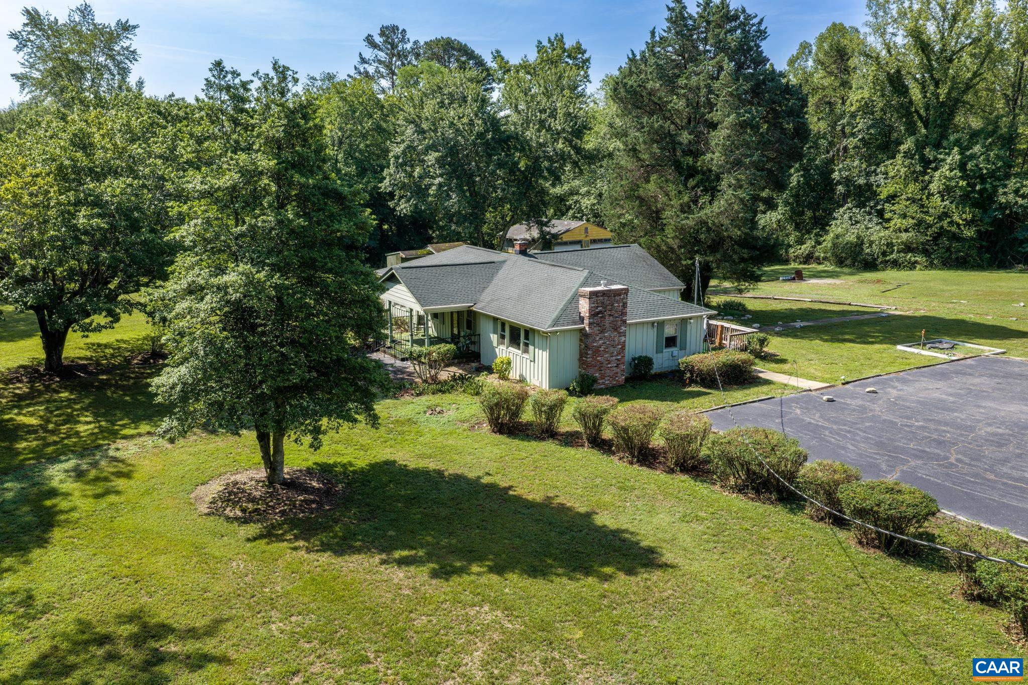 572 Maxfield Road Keswick, VA 22947 - Photo 43 of 52 Right Side of Home