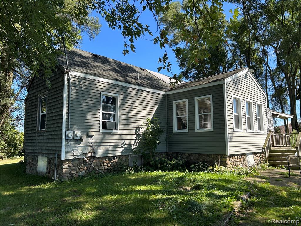 16465 Almont Road Allenton, MI 48002 - Photo 14 of 19