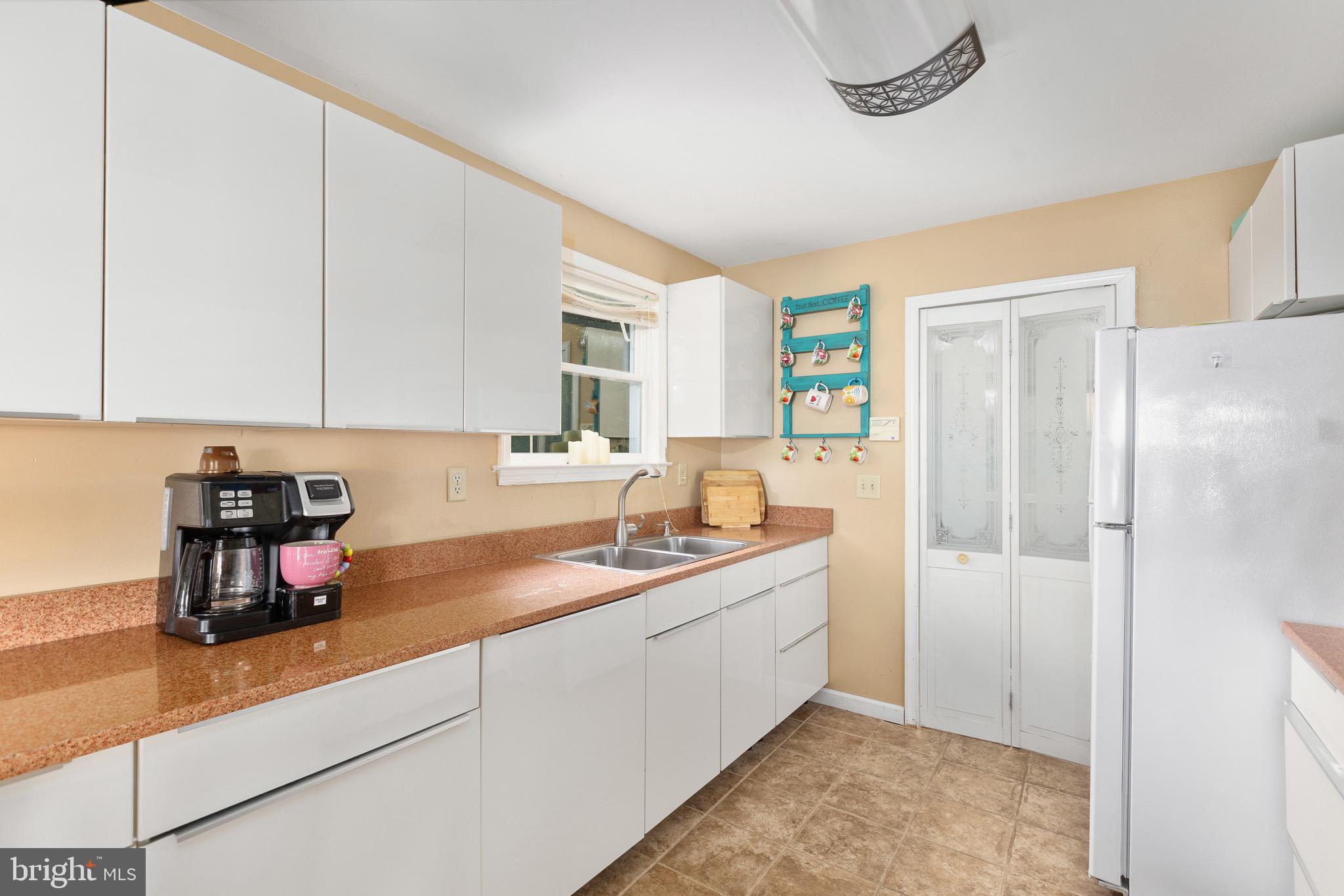20947 Ridge Road Colonial Beach, VA 22443 - Photo 23 of 65 Kitchen