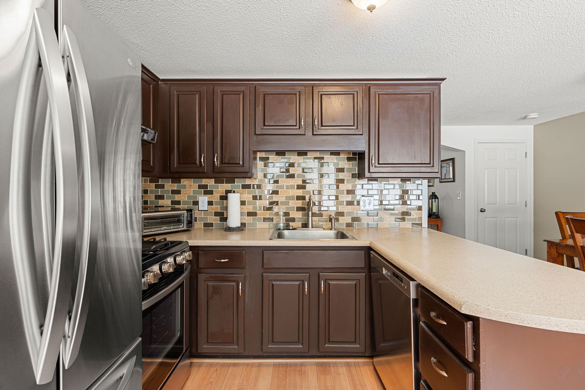 4 Gunstock Ridge Merrimack, NH 03054 - Photo 7 of 37