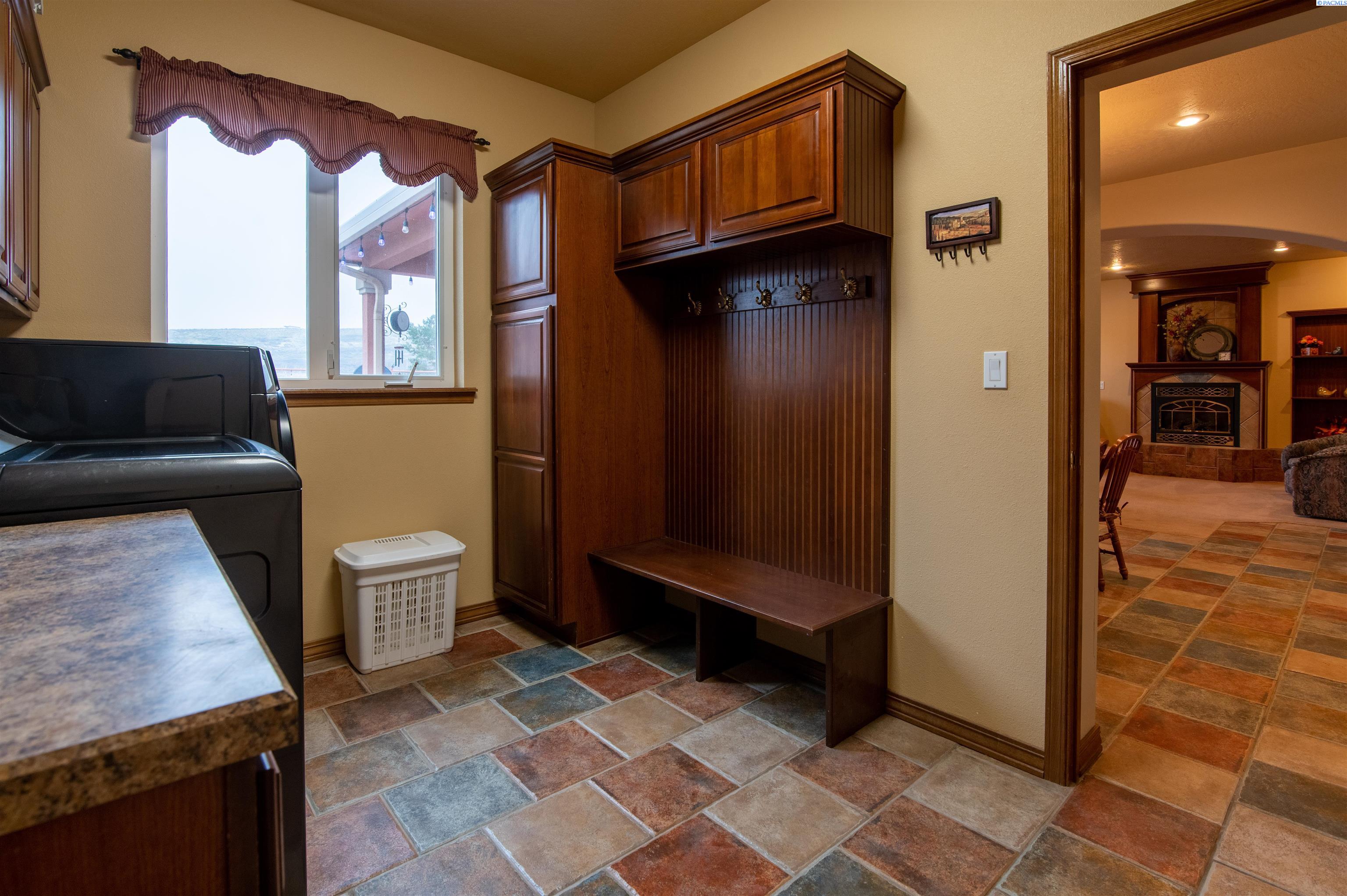 101301 East Ridgeview Drive Kennewick, WA 99338 - Photo 17 of 29 Gallery Image 17