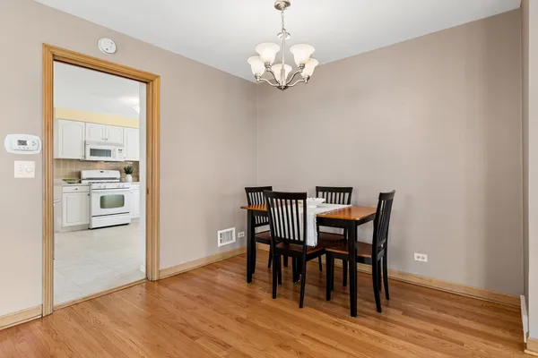 $425,000 | 7661 North Neva Avenue, Niles, IL 60714