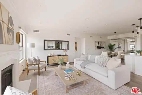 $1,899,000 | 432 South Willaman Drive, Unit 401, Los Angeles, CA 90048