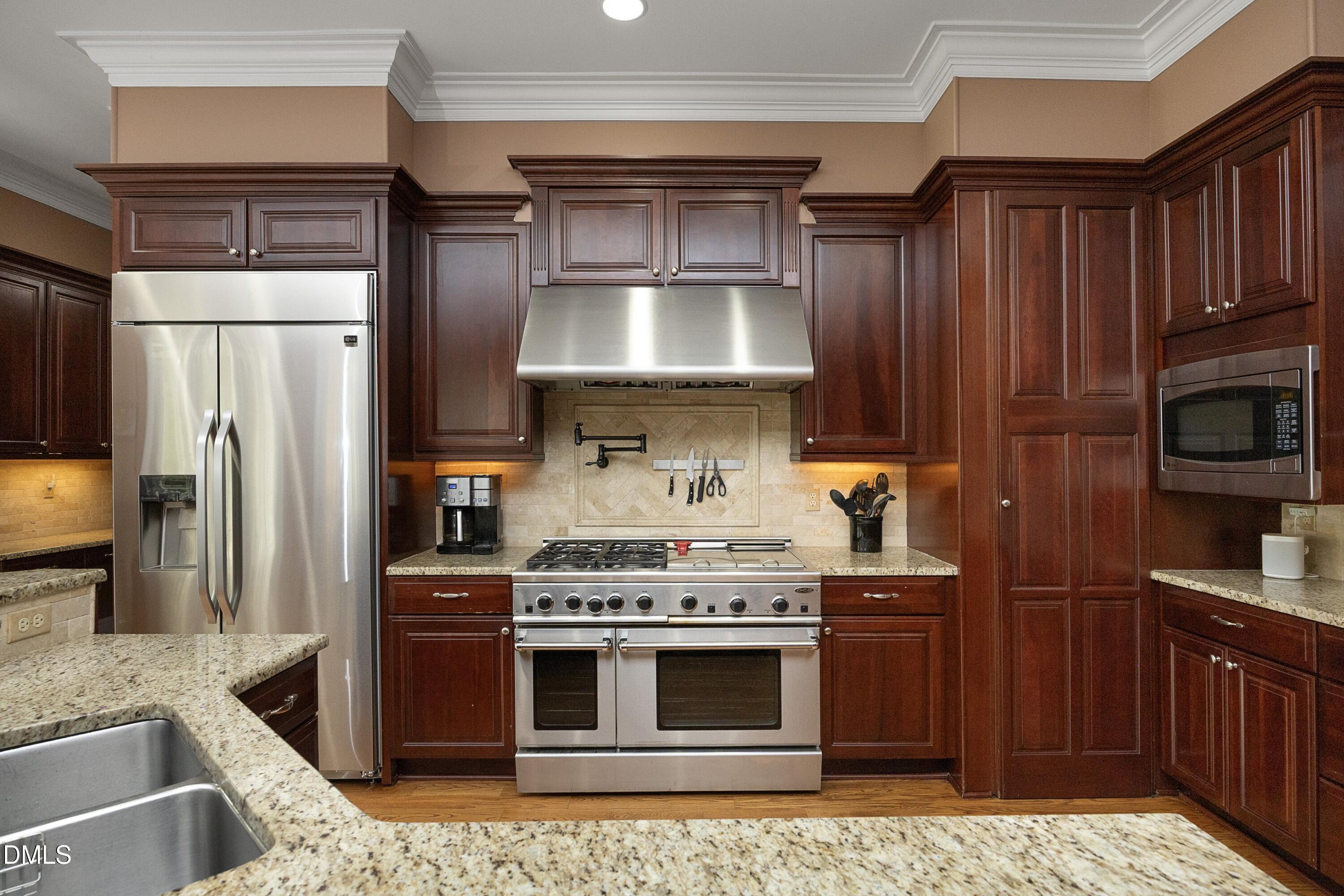 2908 Aquila Way Raleigh, NC 27614 - Photo 14 of 57 27Kitchen