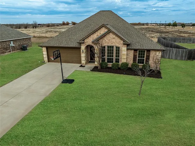 $374,500 | 103 Pecos Street, Bells, TX 75414