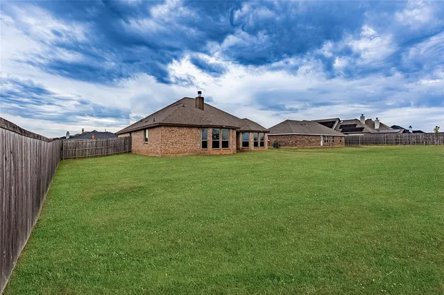 $374,500 | 103 Pecos Street, Bells, TX 75414