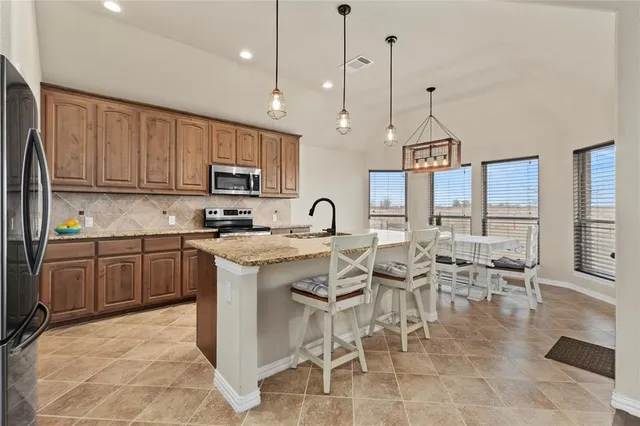 $374,500 | 103 Pecos Street, Bells, TX 75414