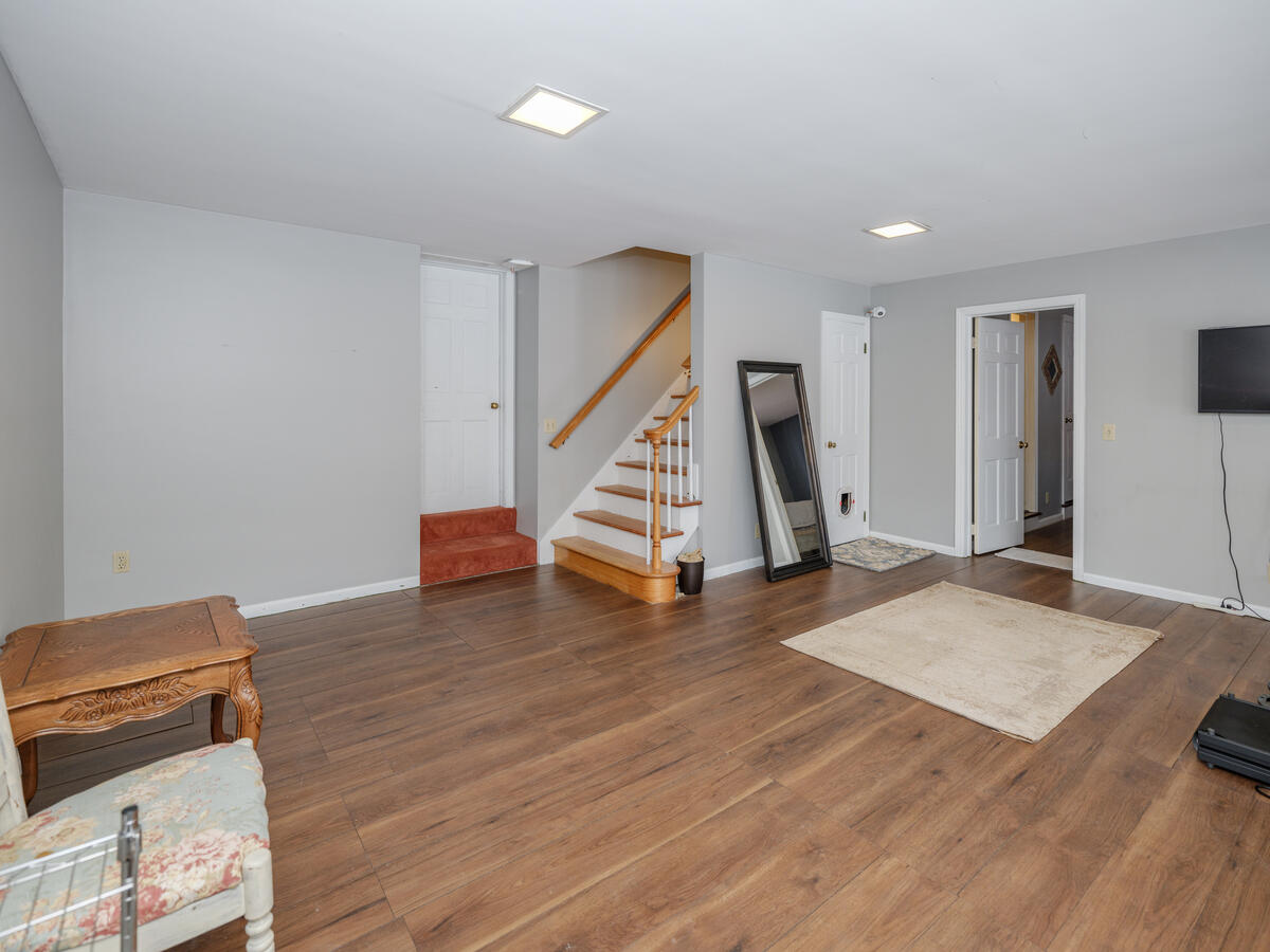 3419 Old Colony Road Kalamazoo, MI 49008 - Photo 25 of 37 3419OldColonyRd-125