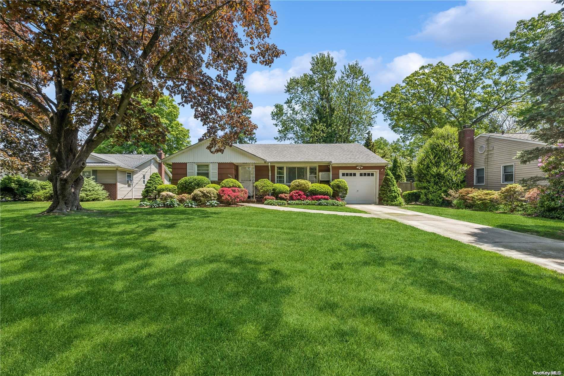 1399 Little Whaleneck Road Merrick, NY 11566 - Photo 1 of 1 Gallery Image 1