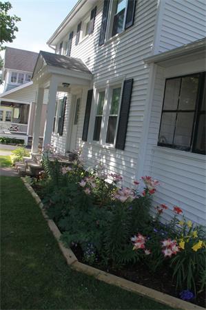 14 Castle Street Springfield, MA 01118 - Photo 4 of 10 Gallery Image 4