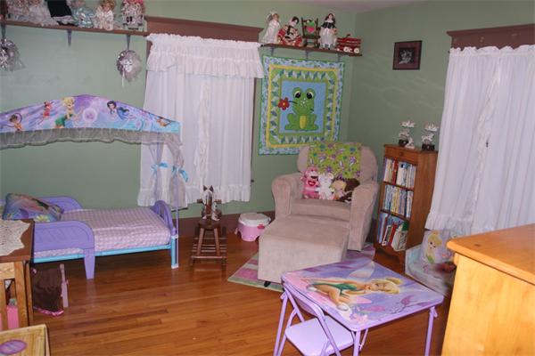 14 Castle Street Springfield, MA 01118 - Photo 8 of 10 Gallery Image 8