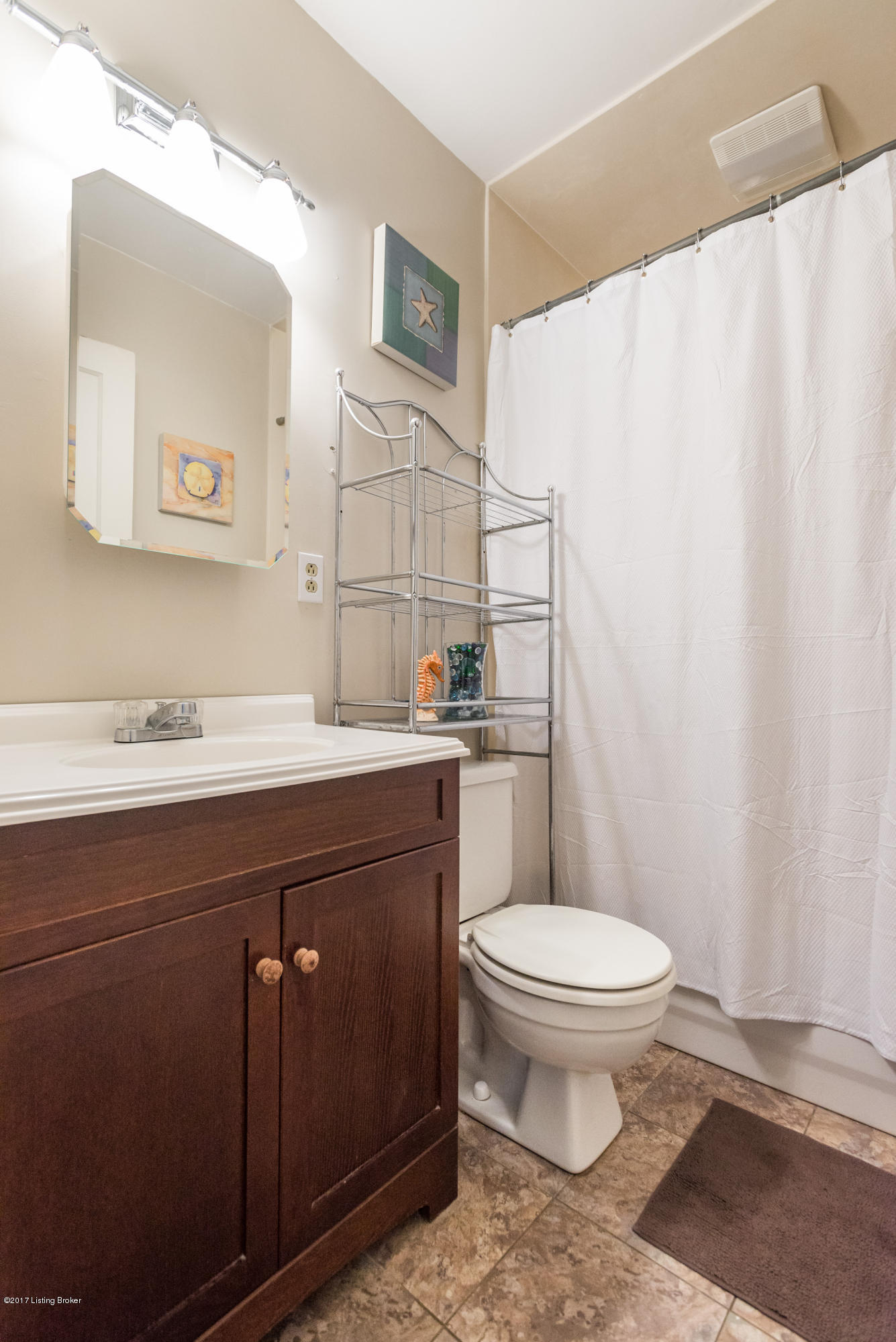 2719 Alanmede Road Louisville, KY 40205 - Photo 19 of 40 _DSC6276---02.13.17