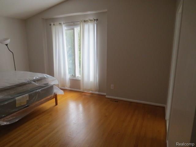 21720 River Ridge Trail Farmington, MI 48335 - Photo 30 of 31 Master Drape 2.jpg