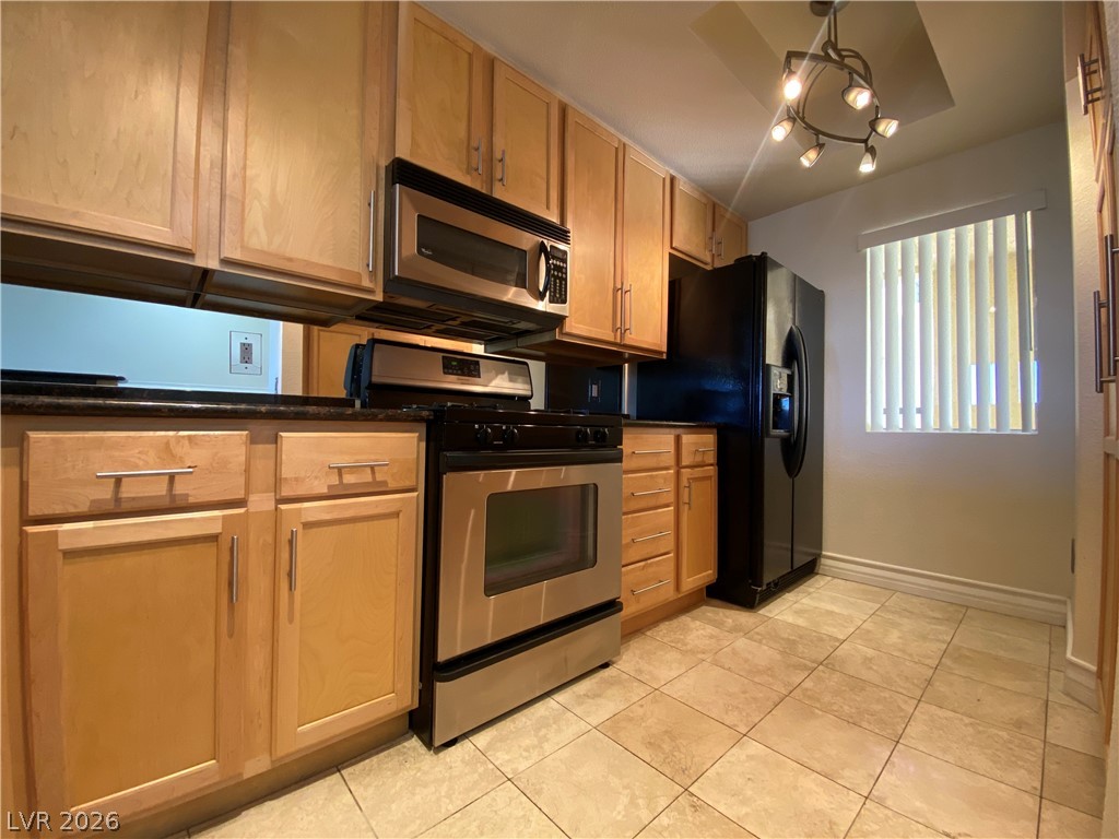 270 East Flamingo Road, Unit 215 Las Vegas, NV 89169 - Photo 4 of 35