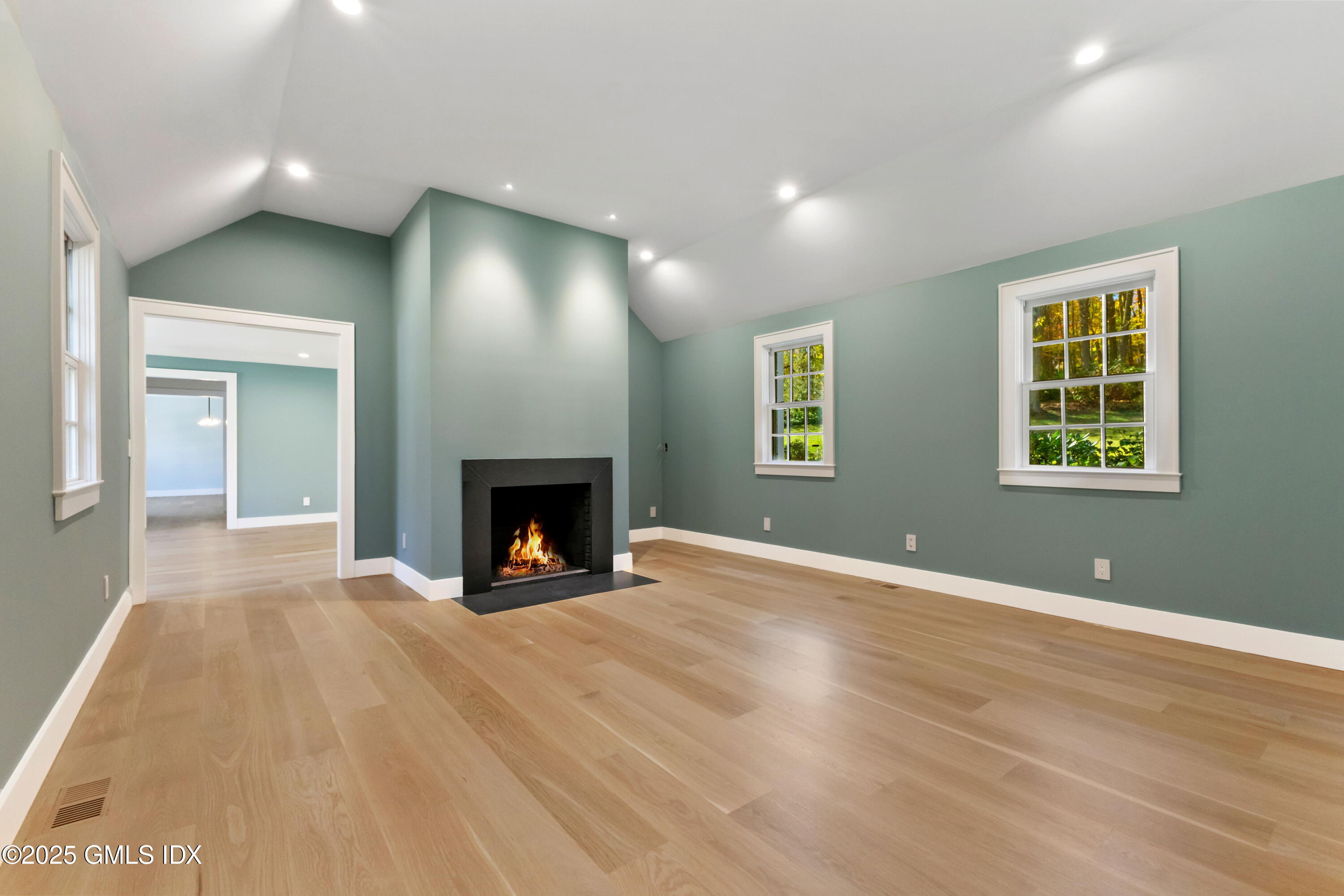 40 Howard Road Greenwich, CT 06831 - Photo 13 of 46 40 Howard