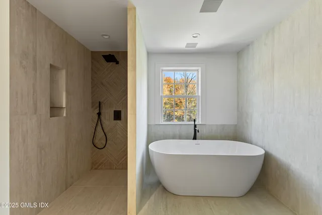 $4,995,000 | 40 Howard Road, Greenwich, CT 06831