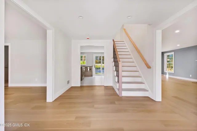 $4,995,000 | 40 Howard Road, Greenwich, CT 06831