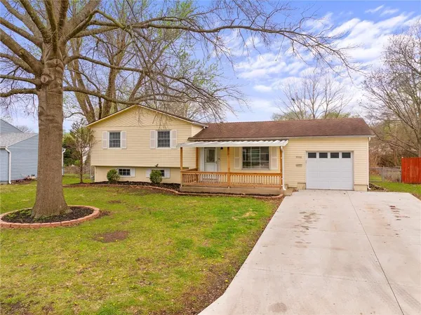 $329,000 | 9920 Benson Drive, Overland Park, KS 66212