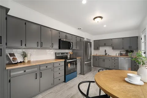 $329,000 | 9920 Benson Drive, Overland Park, KS 66212