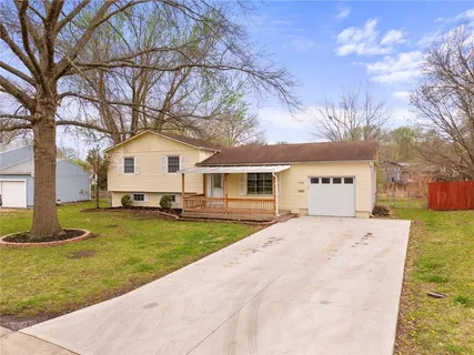 $329,000 | 9920 Benson Drive, Overland Park, KS 66212