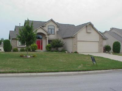 1833 Oakville Road Fort Wayne, IN 46818 - Photo 1 of 8 Gallery Image 1