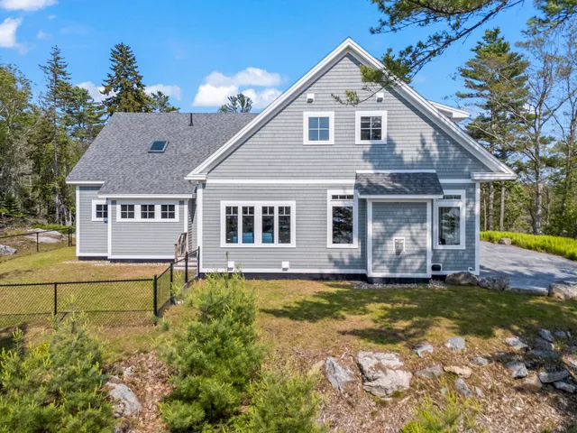 $3,499,000 | 92 Brooks Cove Road, Westport Island, ME 04578
