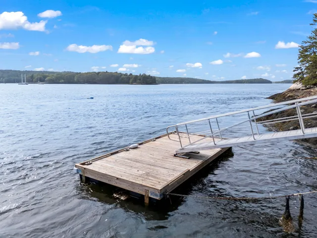 $3,499,000 | 92 Brooks Cove Road, Westport Island, ME 04578