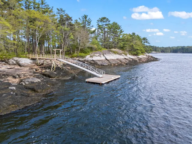 $3,499,000 | 92 Brooks Cove Road, Westport Island, ME 04578